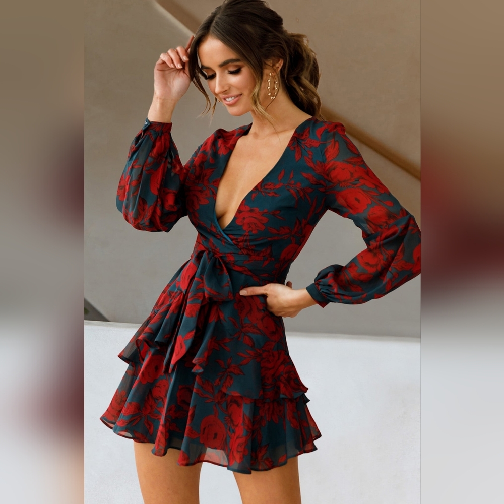 Selfie Leslie KERRY LAYERED BALLOON SLEEVE DRESS FOREST GREEN/RED